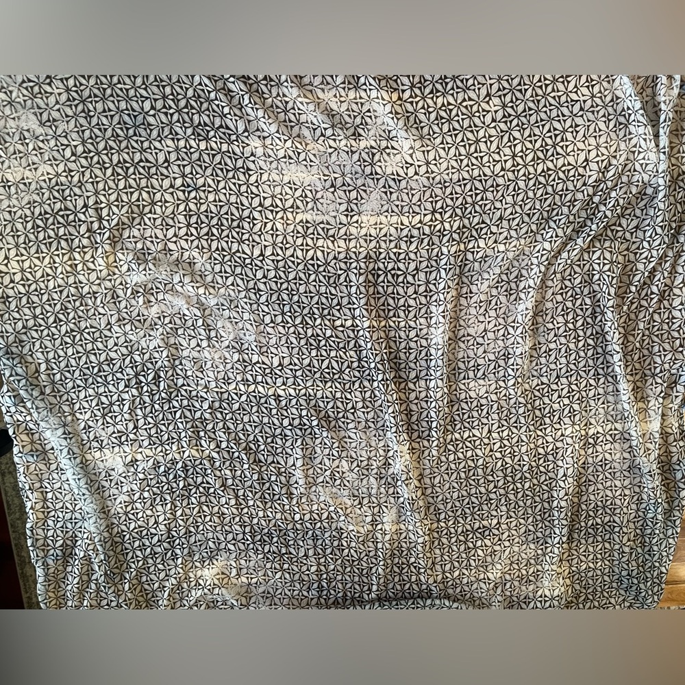 Lightweight Spring/Summer Scarf - Picture 4 of 4
